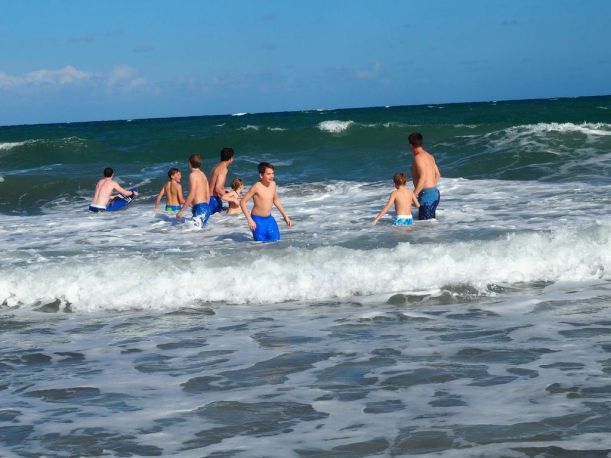 25 grader i vannet – i februar. Fint det..!