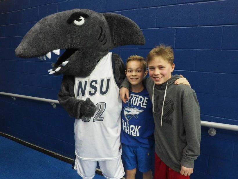 På kamp med Stian Emils lag – NSU Sharks mot Rollins.